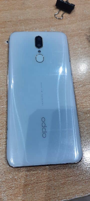 oppo f11 8/256 0