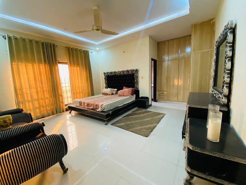 1 KANAL UPPER PORTION FURNISHED AVAILABLE FOR RENT IN BAHRIA TOWN 15