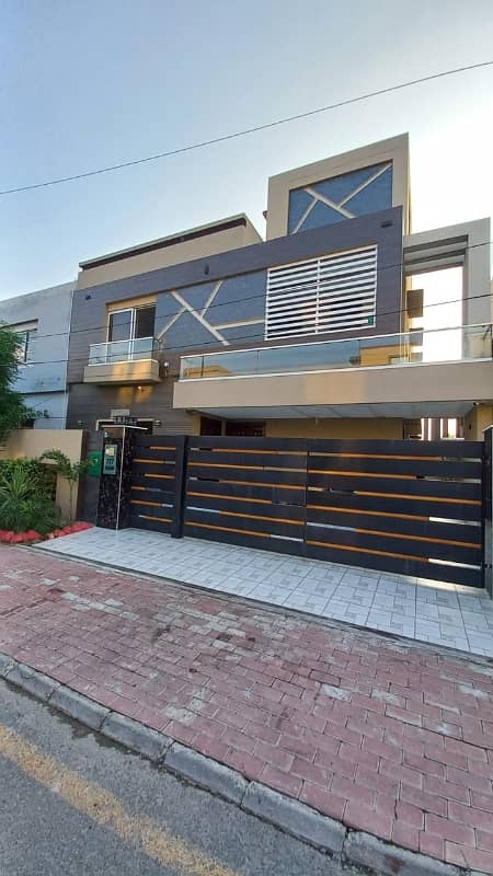 12 Marla Luxury House For Rent In Bahria Town Lahore Original Picture Attach 0