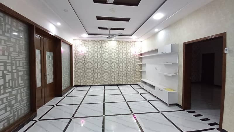 12 Marla Luxury House For Rent In Bahria Town Lahore Original Picture Attach 4