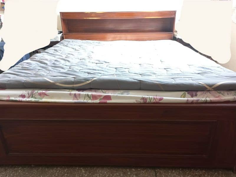 Vintage King size bed 0