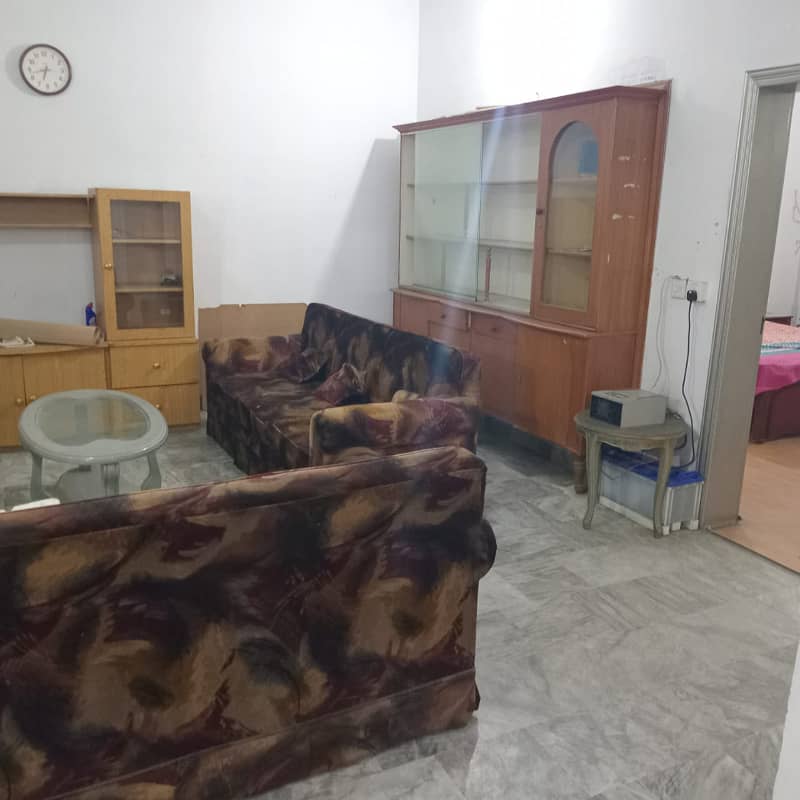 10 Marla Furnished Upper Portion for Rent Separate Gate in DHA PH 1 P block Only Couple 8