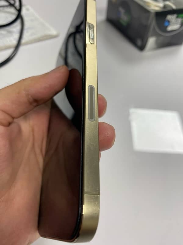 iphone 12 pro max| 9/10| Battery service 78%| PTA APPROVED 4