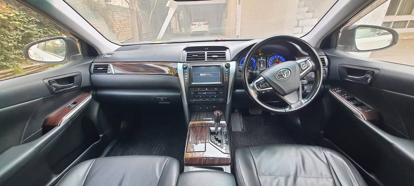 Toyota Camry 2014 3