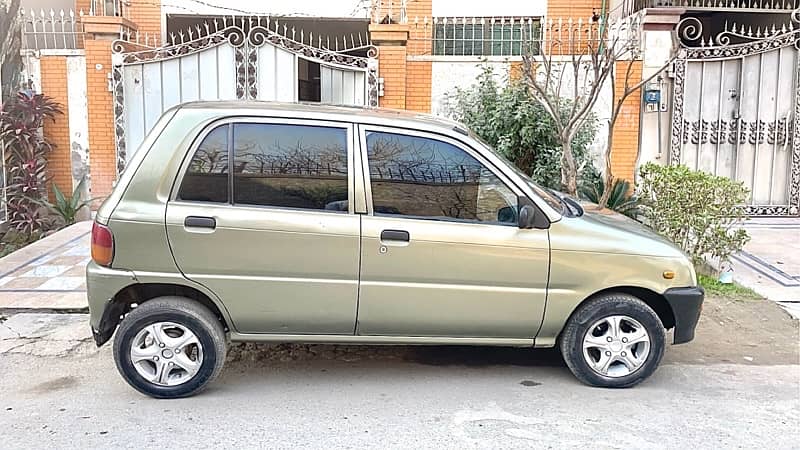 Daihatsu Cuore 2003 4