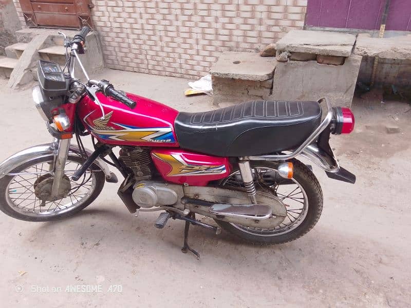 Honda 125 mazboot engine or khobsuret body k sath 0