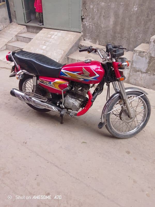 Honda 125 mazboot engine or khobsuret body k sath 1