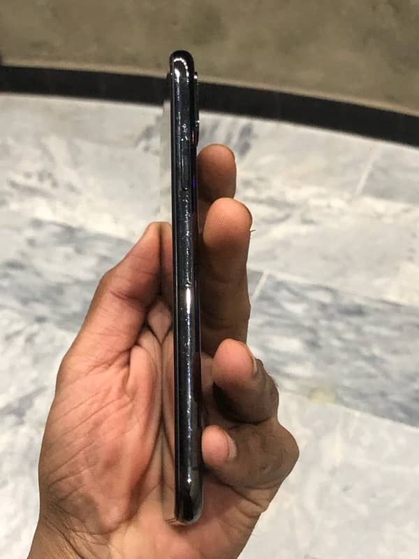 iPhone X 64 Gb With box PTA Approve 6