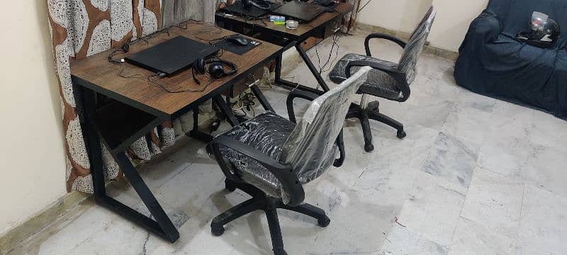 office table and chair 0