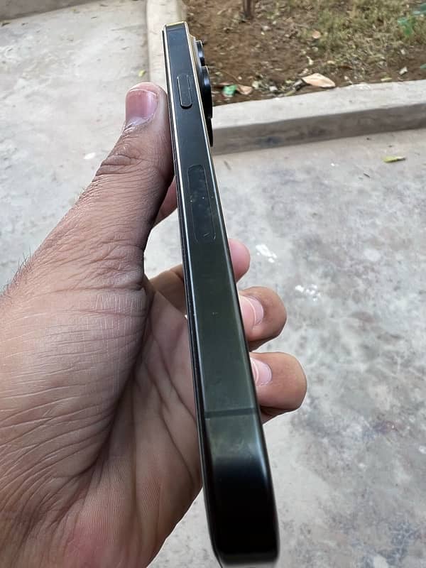 Iphone 15 pro max JV 256GB Black color 4