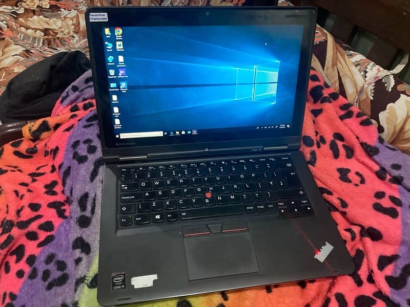 lenovo thainkpad core i5 4gb/512gb with touch screen 10/10 2