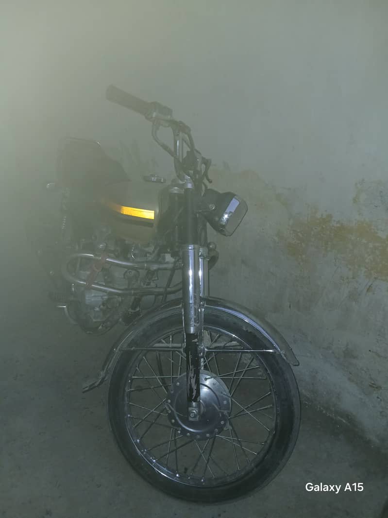 Honda CG 125 2014 4