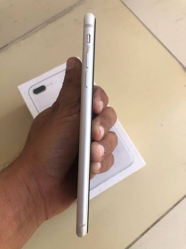 IPHONE 8 PLUS 64Gb 5