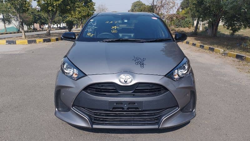 Toyota Yaris 2021/2025 Two Tone 0