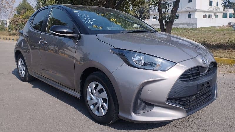 Toyota Yaris 2021/2025 Two Tone 1