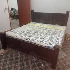 king Bed and 2 Sofa chairs For sale