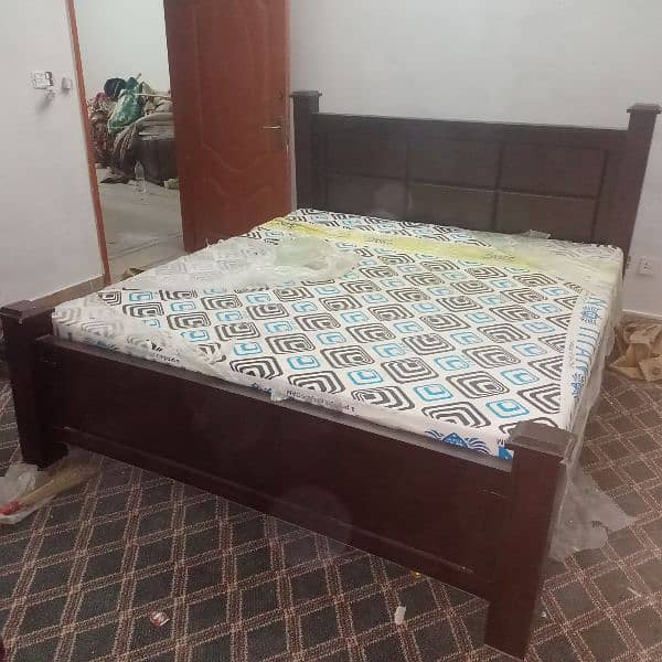 king Bed and 2 Sofa chairs For sale 0