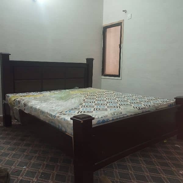 king Bed and 2 Sofa chairs For sale 1