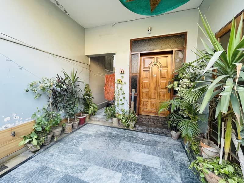 SIX MARLA DOUBLE STOREY HOUSE AVAILABLE FOR SALE IN MARGHZAR COLONY PRIME LOCATION 1