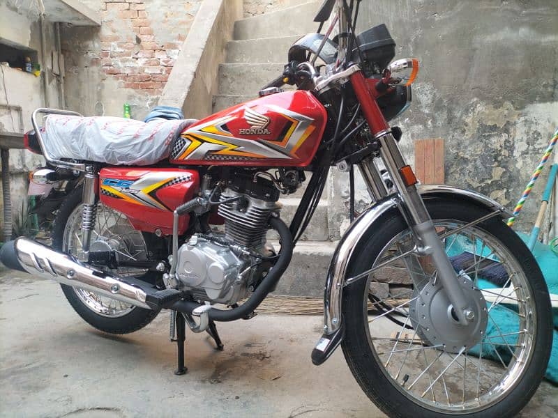 Honda 125 new only 3 days 0