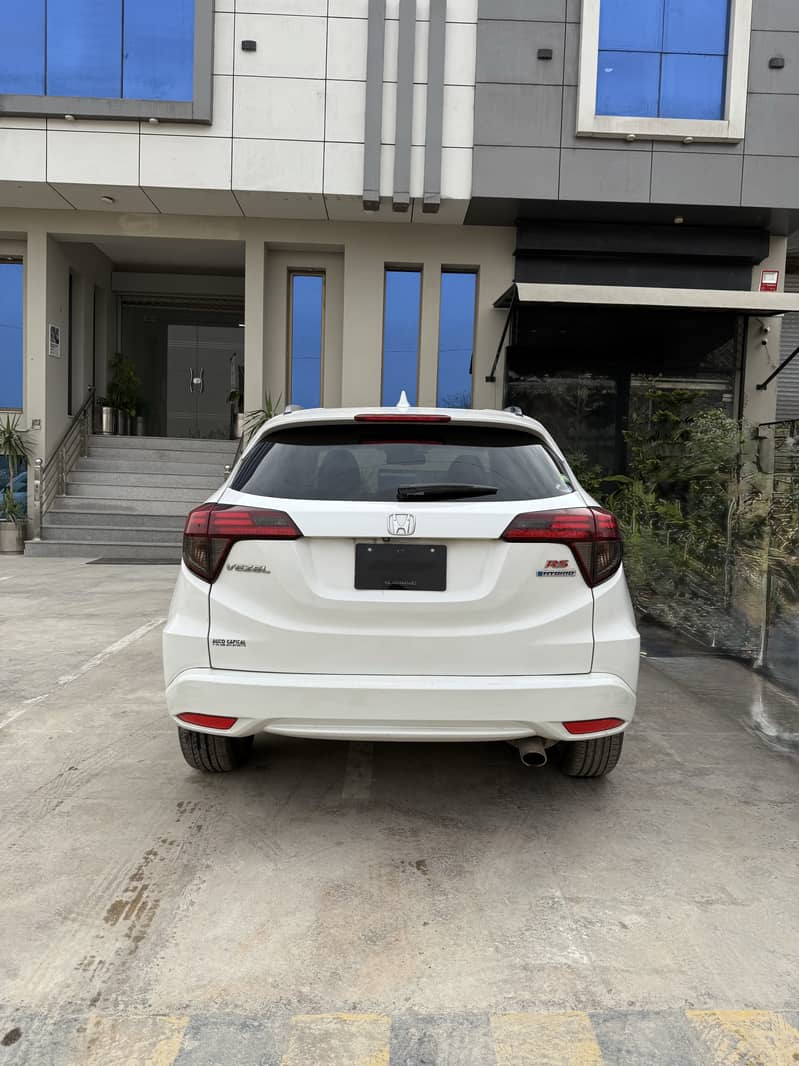 Honda Vezel Z Sensing 2015 4