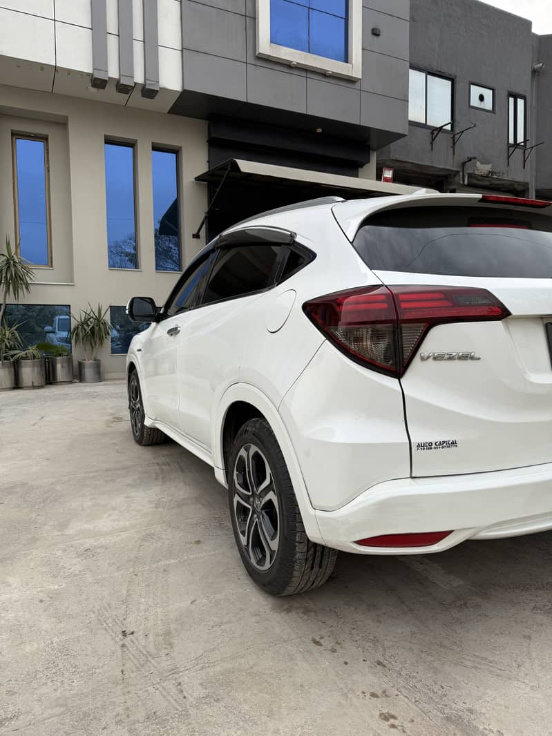 Honda Vezel Z Sensing 2015 9