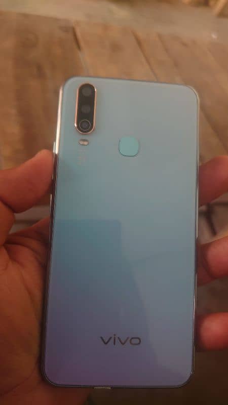 vivo y17 8 256 5