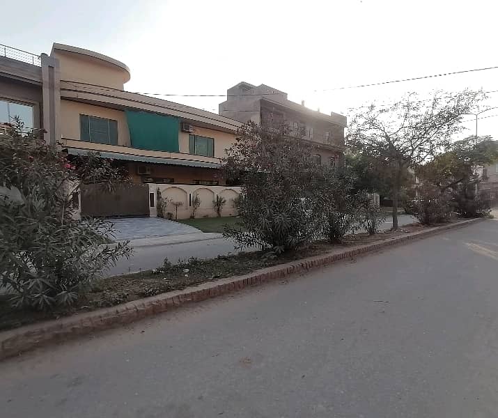 Brand New 5 Marla House For sale In Marghzar Officers Colony Marghzar Officers Colony 4