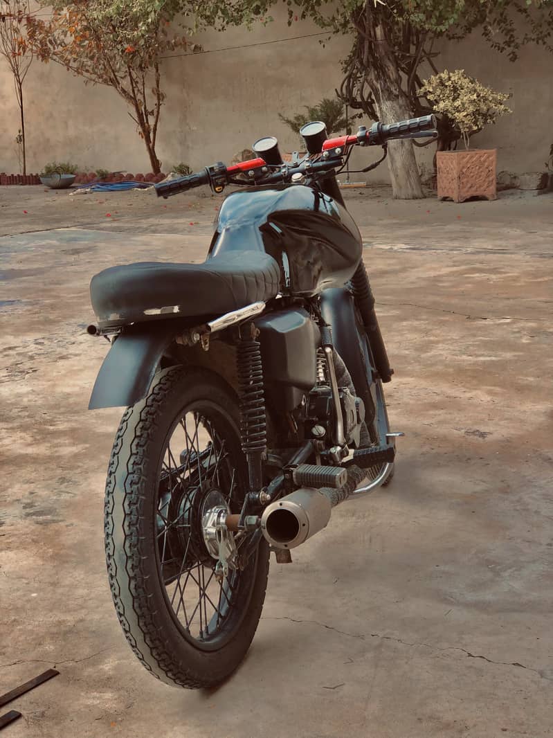 honda 125  caferacer 1