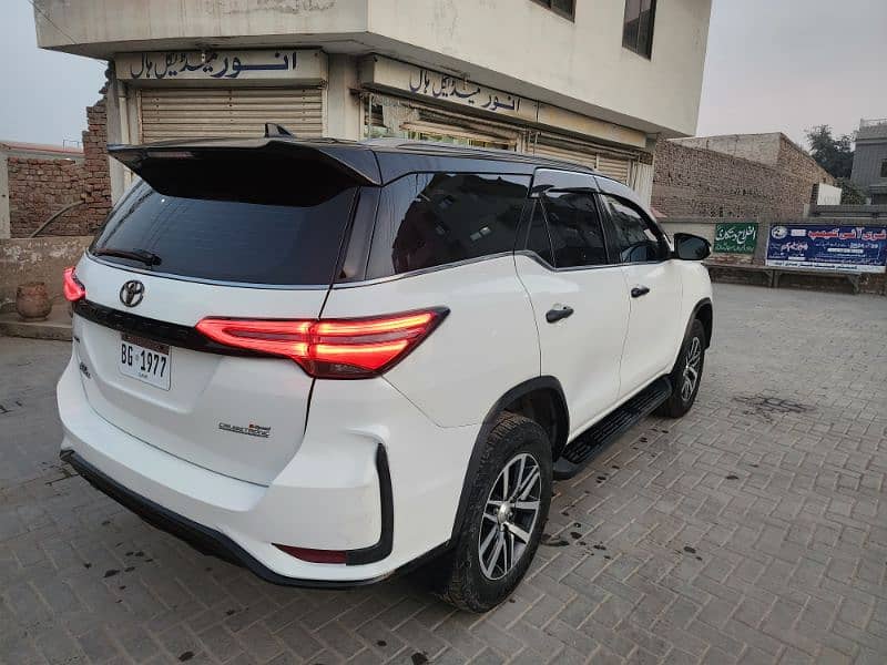 Toyota Fortuner V 2017 2