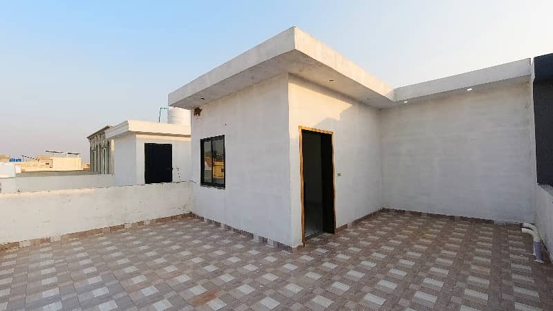 Prime Location A Centrally Located House Is Available For sale In Lahore 37