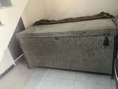 Trunk |  6ft size | پیٹی | Urgent Sale | 16 Guage