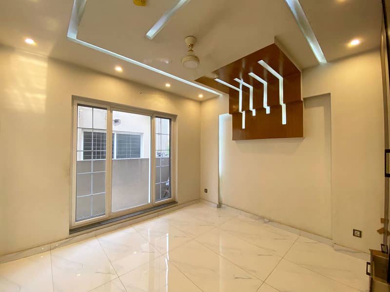 5 Marla lower portion available for rent in dha phase 9 town very good location 6