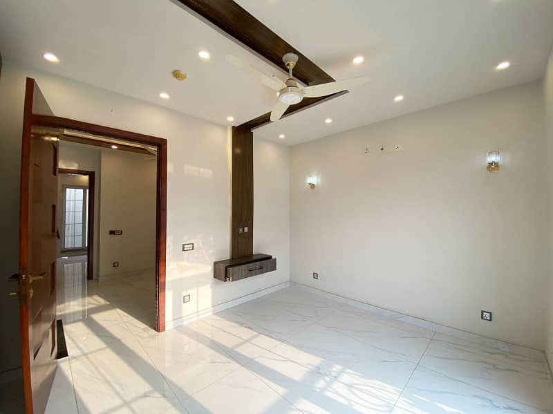 5 Marla lower portion available for rent in dha phase 9 town very good location 16