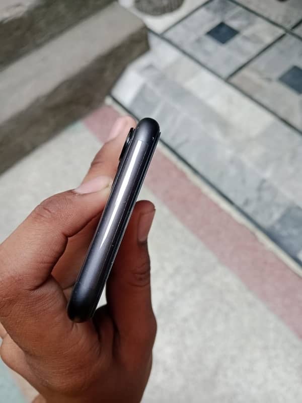 IPhone 11 64gb non pta Jv iPhone for sale 5