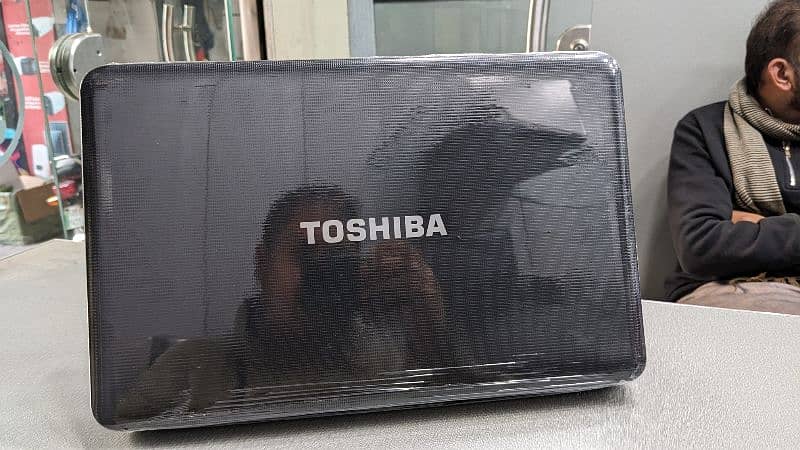 Toshiba laptop Core i3 2nd Gen 5