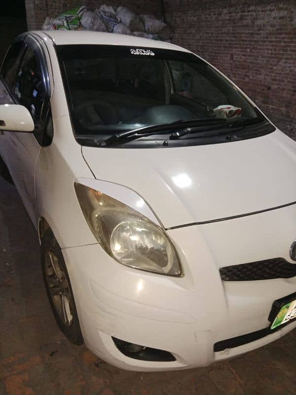 Toyota Vitz 2014 8