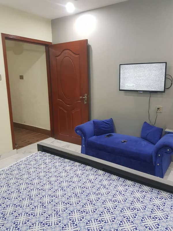 Fully Furnished Luxury Flat For Betchulars In Johar Town 5