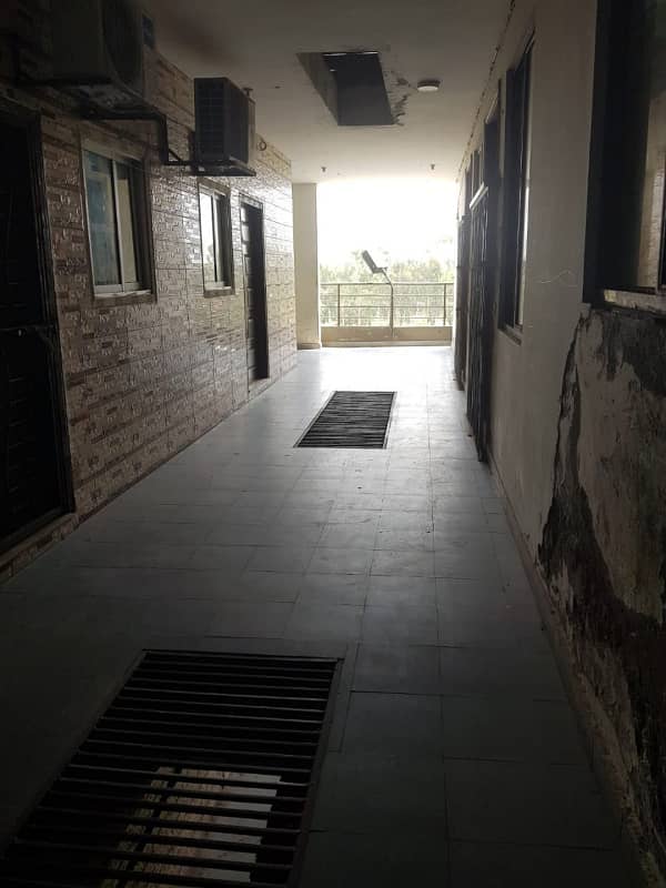 Fully Furnished Luxury Flat For Betchulars In Johar Town 12