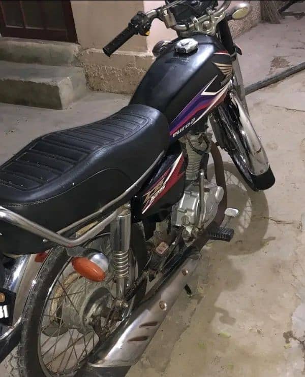 Honda CG 125 Nawabshah 2017 10/10 genuine first owner 115000/- 3