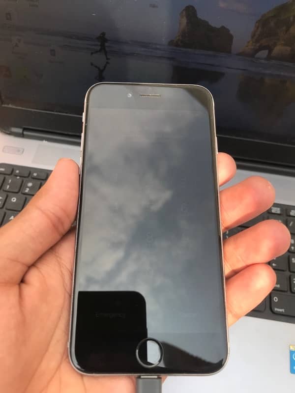 Iphone 6  10/10 Condition 1