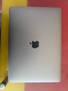 Apple Macbook Pro 13 inch core I7 16Gb/512