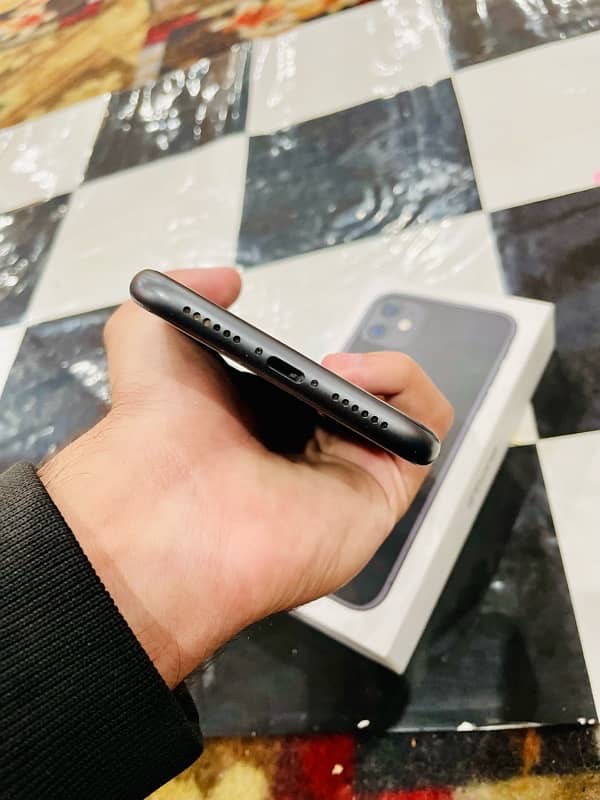 iPhone 11 Factory 5