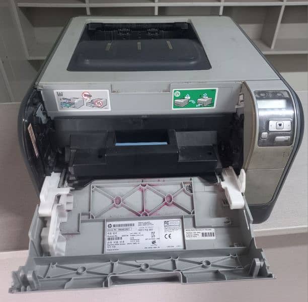 Hp Color LaserJet Cp1515n For Sale 1