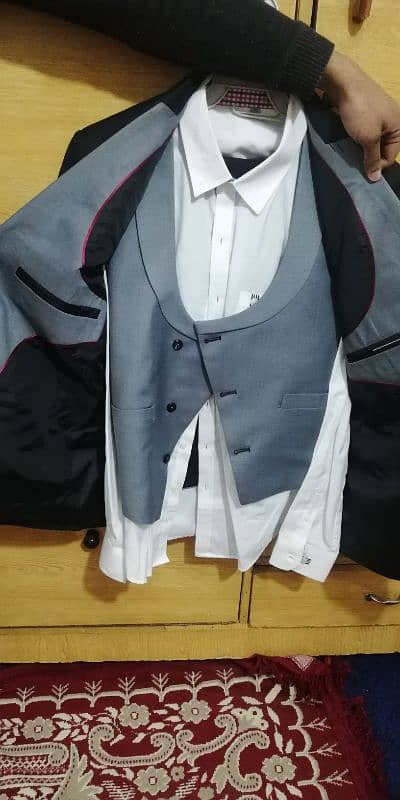 Branded Groom Pent Coat 3 Piece Only Used 3 Hours 4