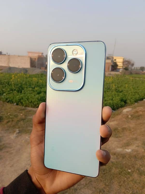 Infinix Hot 40 pro 8+8&256gp 1