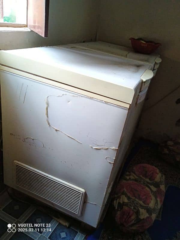 Waves 2 door D freezer urgent sale 1