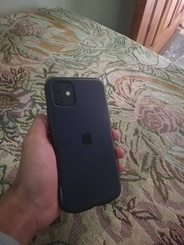 iPhone 11 100% health 7