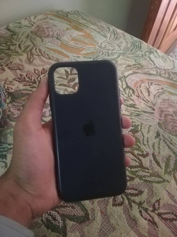 iPhone 11 100% health 8