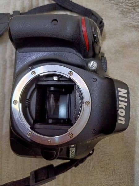 Nikon DSLR with 55-200 lens 2